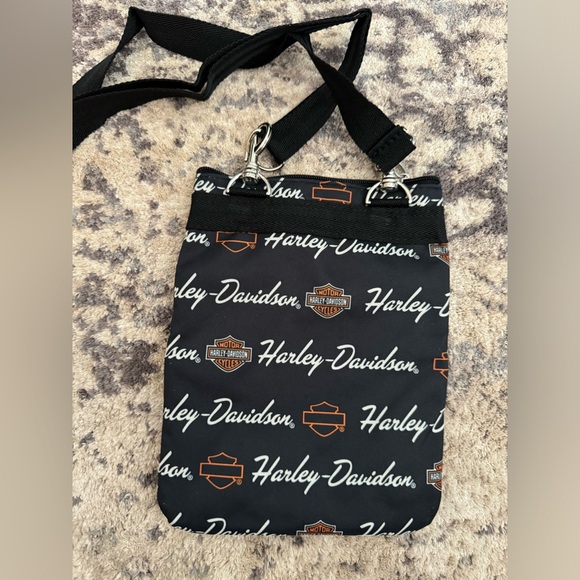 Harley Davidson canvas crossbody. Smoke and pet free home. - Picture 3 of 3